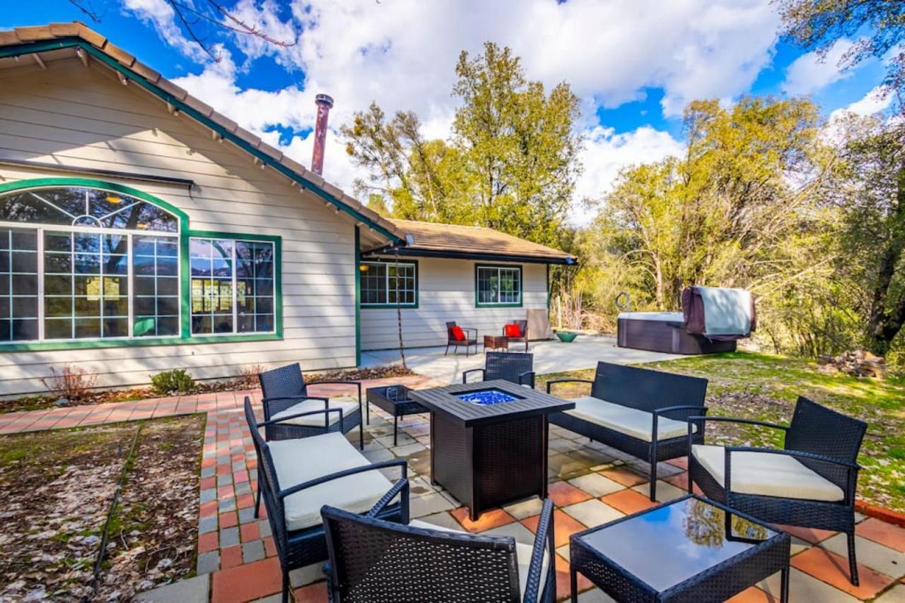 Mystic Mountain Villa, 14 Miles From Yosemite Окхерст Экстерьер фото
