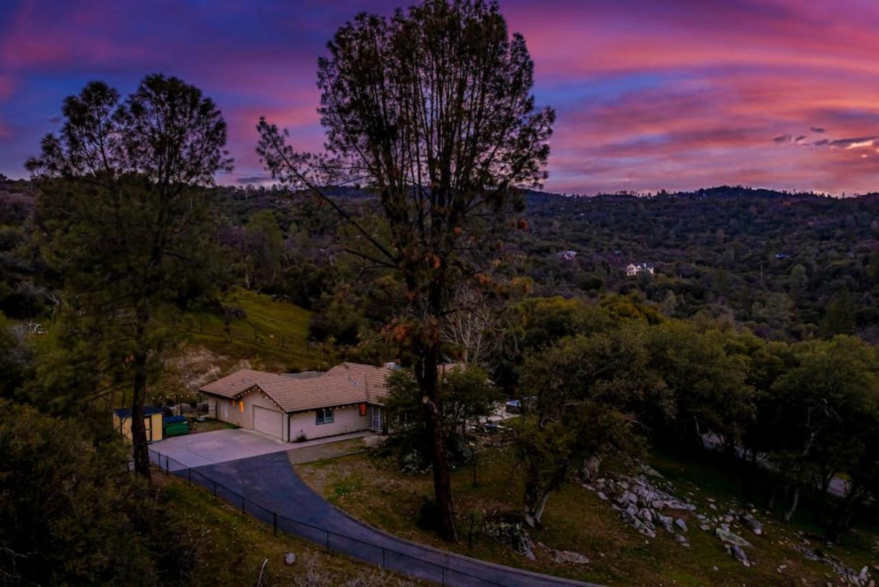 Mystic Mountain Villa, 14 Miles From Yosemite Окхерст Экстерьер фото